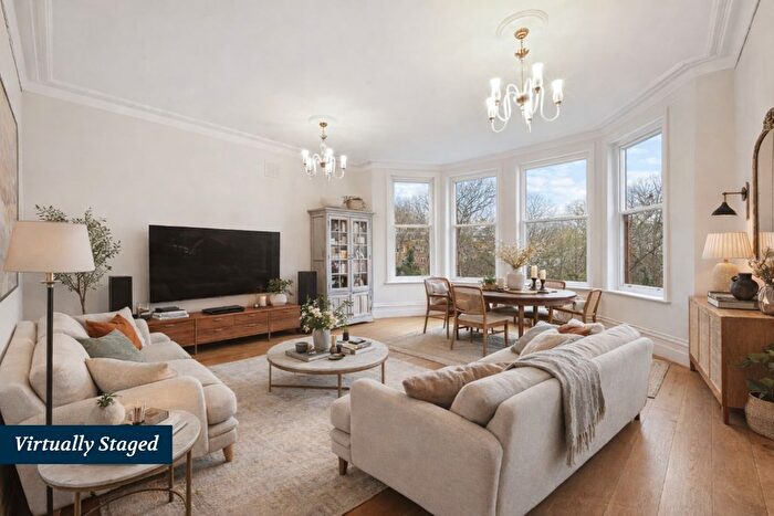 2 Bedroom Flat For Sale In Fairhazel Gardens, South Hampstead, NW6