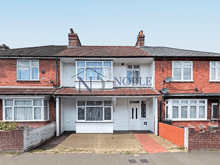 3 Bedroom Terraced House For Sale In Hounslow, TW4
