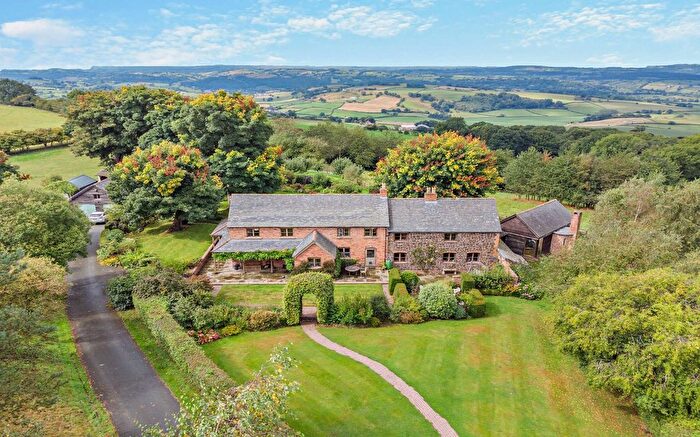 4 Bedroom Equestrian Property For Sale In Llandyssil, Montgomery, Powys, SY15