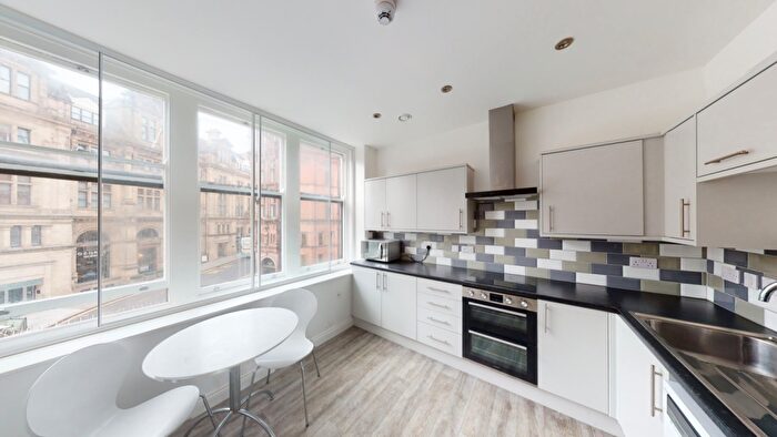 6 Bedroom Town House To Rent In Greyhound Street, Nottingham, NG1