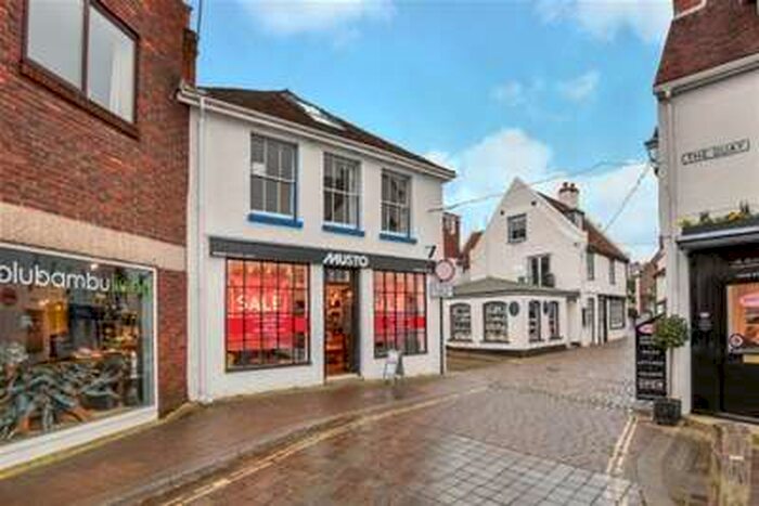 2 Bedroom Flat To Rent In The Quay, Lymington, SO41