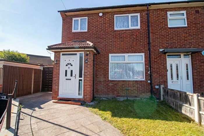 2 Bedroom End Terrace House For Sale In Harborne Close, South Oxhey, Herts, WD19
