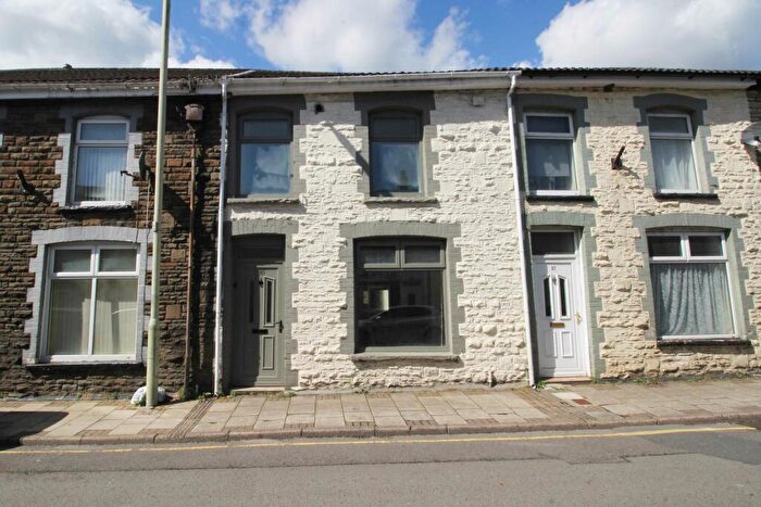 3 Bedroom Terraced House To Rent In Llewellyn Street, Pontygwaith, CF43