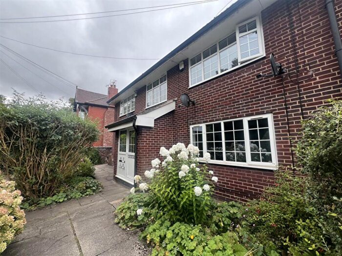 1 Bedroom Flat For Sale In Cale Green Court, Cale Green, Stockport, SK2