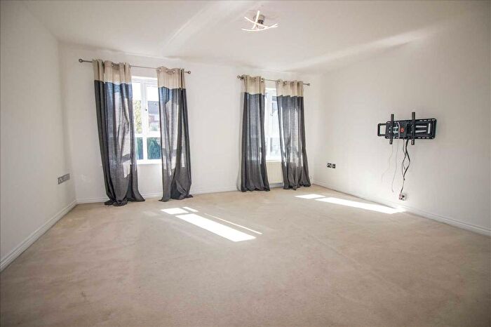 4 Bedroom Town House To Rent In Cosgrove Court, High Heaton, Newcastle Upon Tyne, NE7