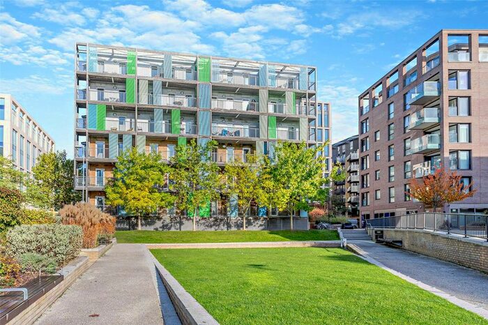 2 Bedroom Flat To Rent In Warren Close, Cambridge, Cambridgeshire, CB2