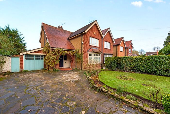 3 Bedroom Semi Detached House For Sale In Laleham, Surrey, TW18