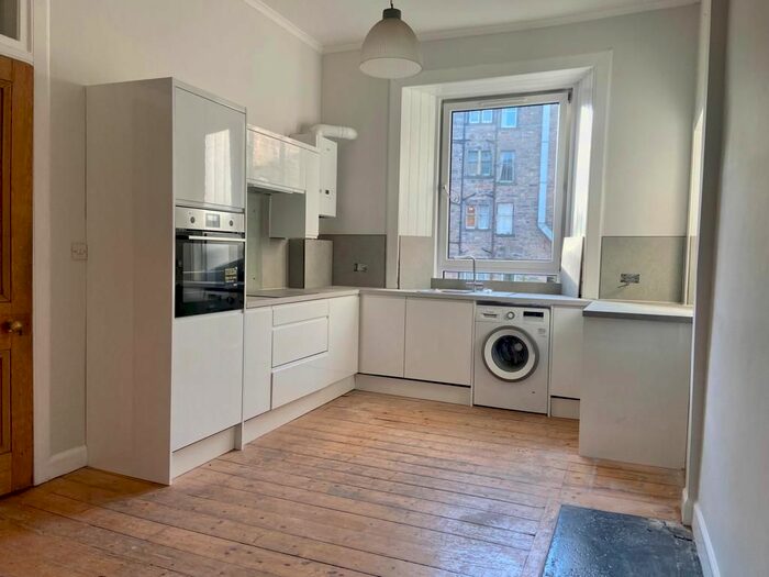 2 Bedroom Flat To Rent In Drum Terrace, Easter Road, Edinburgh, EH7