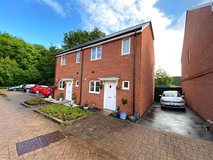 2 Bedroom Semi-Detached House To Rent In Redstart Croft, Bracknell, Berkshire, RG12