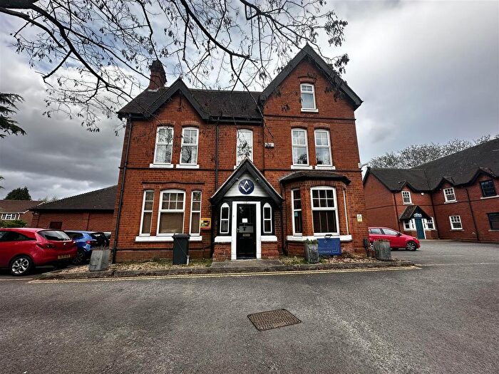 2 Bedroom Flat To Rent In Warwick Road, Knowle, B93