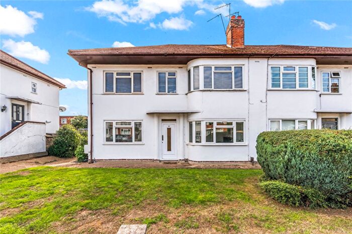 2 Bedroom Maisonette For Sale In Fulwood Gardens, Twickenham, TW1