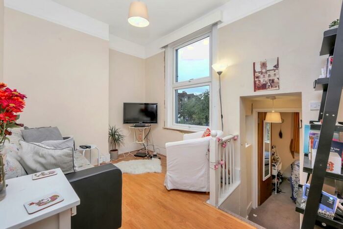 2 Bedroom Flat To Rent In Lorne Road, Finsbury Park, N4