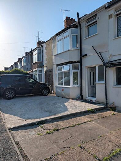 7 Bedroom Terraced House To Rent In Runley Road, Luton, Beds, LU1