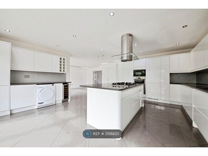 5 Bedroom Semi-Detached House To Rent In The Paddocks, Wembley, HA9