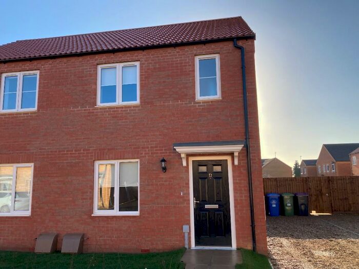 2 Bedroom End Of Terrace House To Rent In Fisherman Road, Ingram Park, Boston, Lincolnshire, PE21
