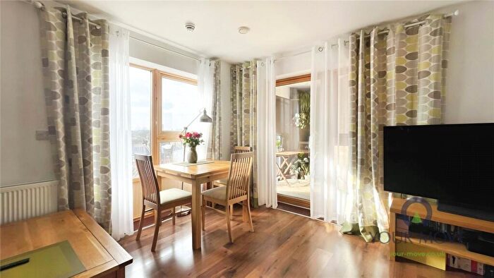 1 Bedroom Flat For Sale In Avonley Road, London, SE14