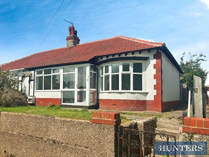 2 Bedroom Semi-detached Bungalow For Sale In Priory Crescent, Bridlington, YO16