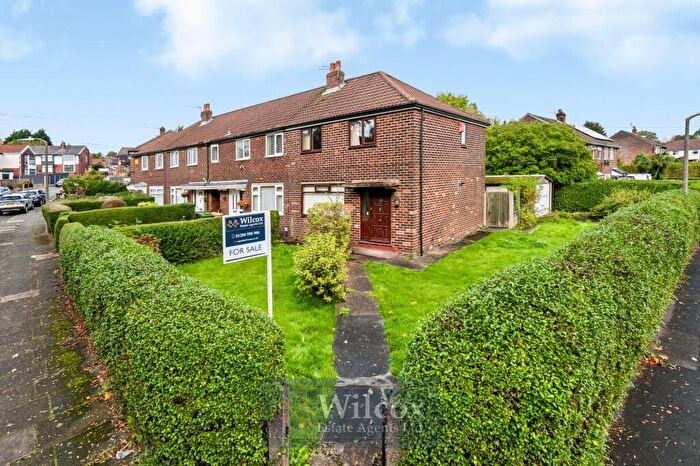 2 Bedroom End Of Terrace House For Sale In Roscow Avenue, Bolton, BL2