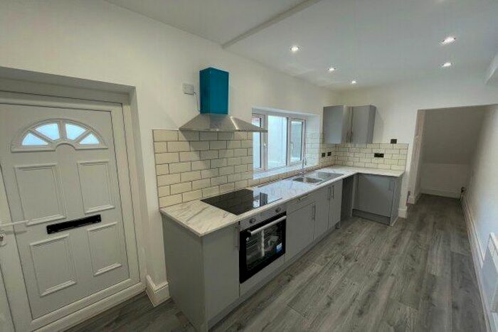 3 Bedroom End Of Terrace House To Rent In King Street, Middlesbrough, TS6