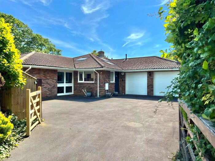 3 Bedroom Bungalow For Sale In Manor Close, Milford On Sea, Lymington, Hampshire, SO41