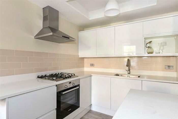 3 Bedroom Apartment To Rent In Carlton Hill, St Johns Wood, London, NW8