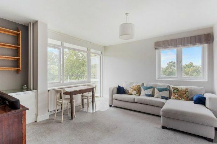 1 Bedroom Flat To Rent In Fitzhugh Grove, London, SW18