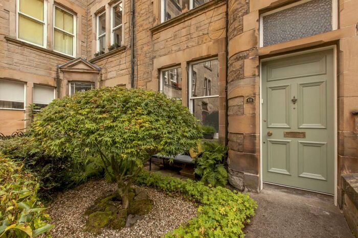 2 Bedroom Flat To Rent In , Viewforth Square, Edinburgh, EH10