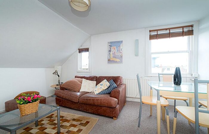 1 Bedroom Flat To Rent In Albert Street, Whitstable, Kent, CT5