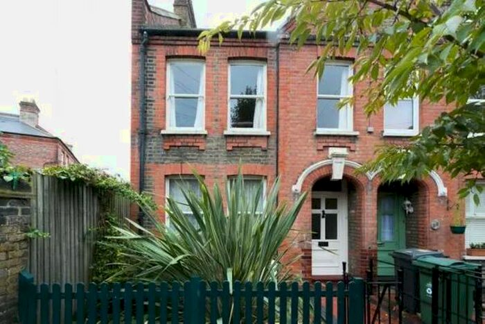 1 Bedroom Flat To Rent In Hawarden Road, London E17