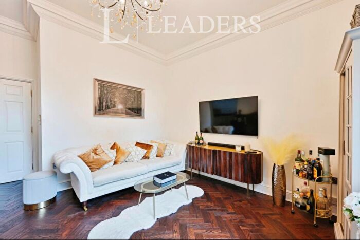 2 Bedroom Apartment To Rent In Birmingham Road, Sutton Coldfield, B72