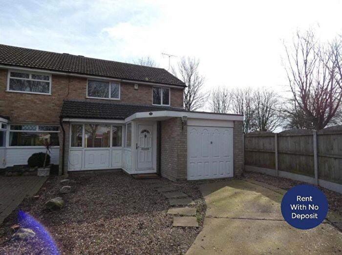 3 Bedroom Semi Detached House To Rent In The Pines, Broadstairs, Kent, CT10