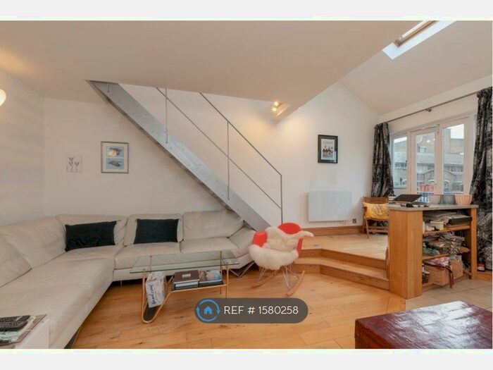 2 Bedroom Flat To Rent In Thames Heights, London, SE1