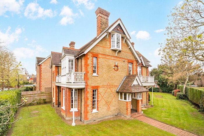 1 Bedroom Flat For Sale In Church Lane, Wimbledon, SW19