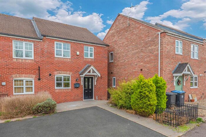 2 Bedroom House For Sale In St. Peters Way, Stratford-Upon-Avon, CV37