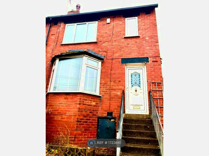 3 Bedroom End Of Terrace House To Rent In Aston Place, Leeds, LS13