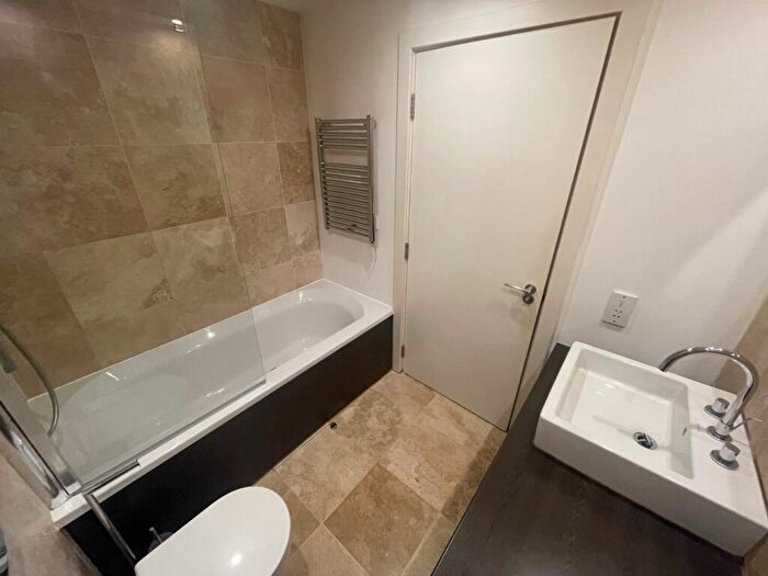 1 Bedroom Flat To Rent In Navigation Street, Birmingham, West Midlands, B5