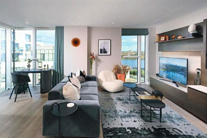 1 Bedroom Apartment To Rent In Azure Apartments, Dragonfly Walk, N4