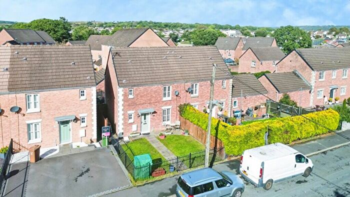 3 Bedroom Semi-Detached House For Sale In Roman Gate, Penpedairheol, CF82