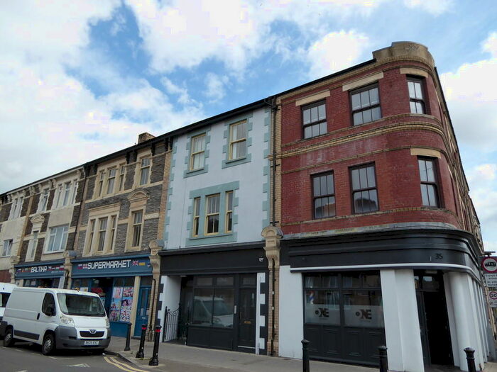 Houses to rent in Newport