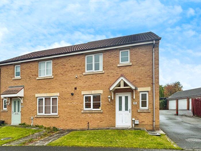 3 Bedroom Semi-Detached House For Sale In Earlsmeadow, Shiremoor, NE27