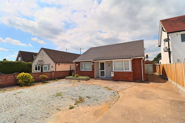 4 Bedroom Detached Bungalow To Rent In Mill Lane, Cressing, Braintree, CM77