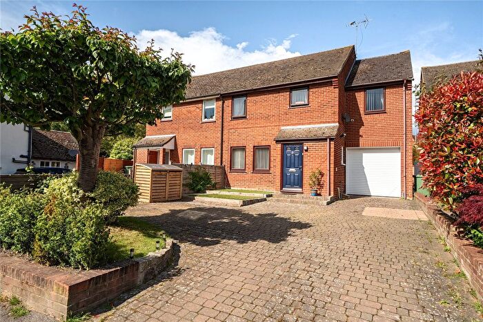 4 Bedroom Semi-detached House For Sale In Church Street, Watlington, OX49
