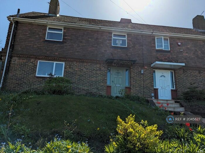 3 Bedroom Semi-Detached House To Rent In Rotherfield Crescent, Brighton, BN1