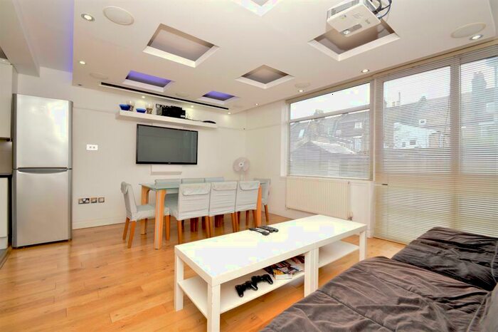 4 Bedroom Maisonette To Rent In Old Church Road, Stepney Way, E1