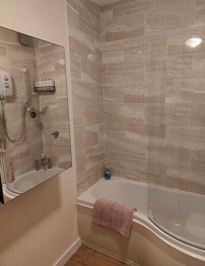 3 Bedroom Terraced House For Sale In Regency Walk, Croydon, London, CR0