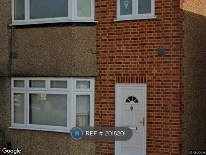 3 Bedroom Semi-Detached House To Rent In West Road, Feltham, TW14