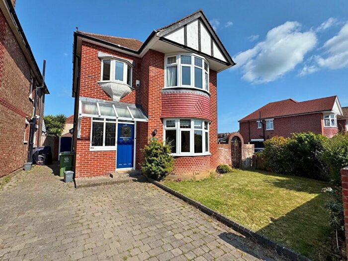 4 Bedroom Detached House For Sale In Court Lane, Drayton, PO6