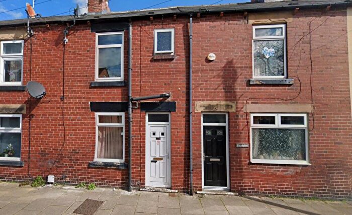 3 Bedroom Terraced House To Rent In Milgate Street, Royston, Barnsley, S71