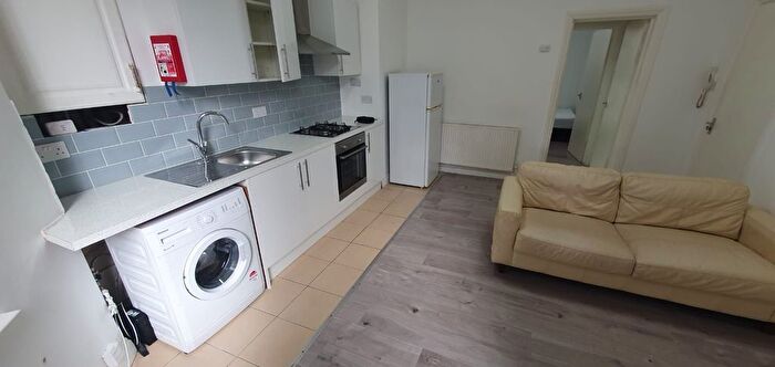 1 Bedroom Flat To Rent In Connaught Road, Roath, Cardiff, CF24