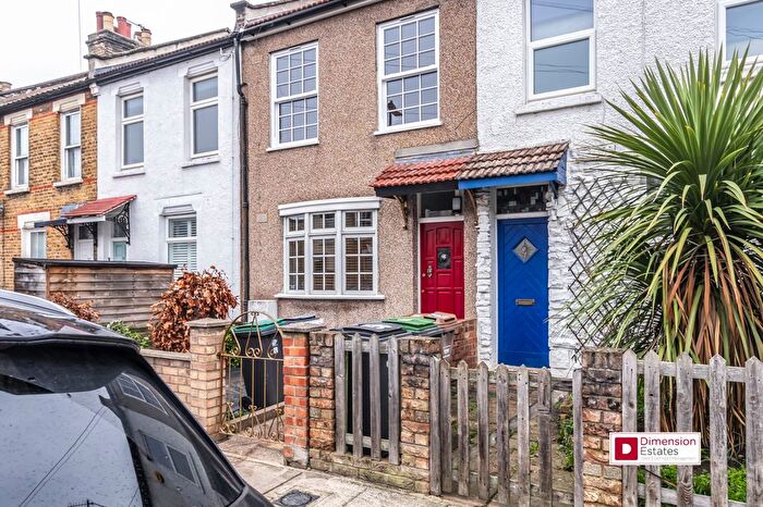 2 Bedroom Terraced House To Rent In Glendish Road, Tottenham, London, N17